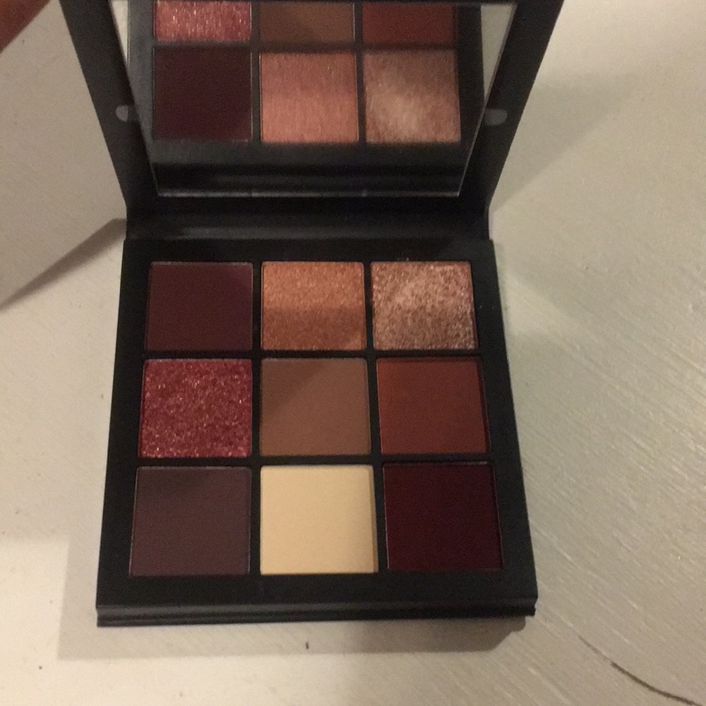 Huda beauty mauve obsessions